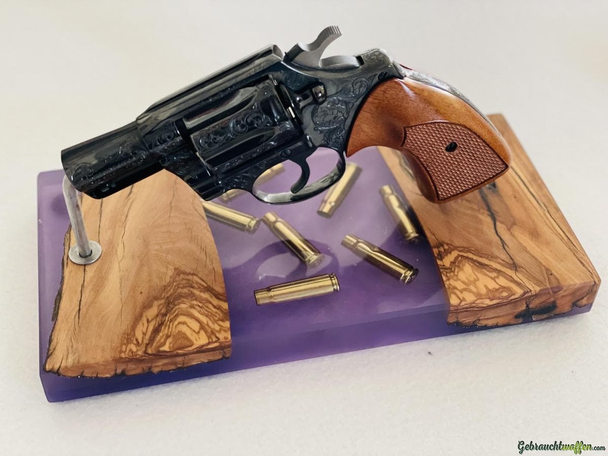 Pistolenständer Revolverständer exclusiv 100% swiss made SIG COLT RUGER BERETTA S&W