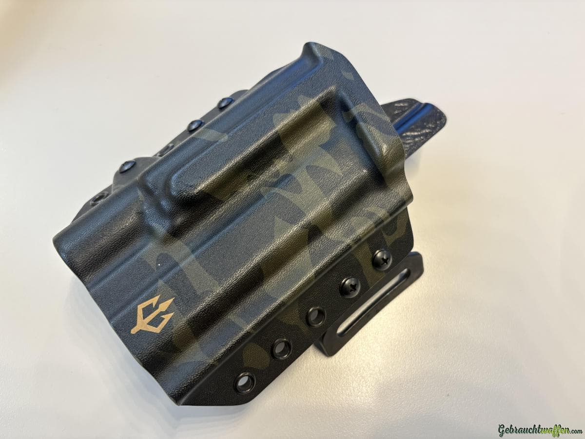 BlackTrident Raven Holster für P226 surefire X300Ultra