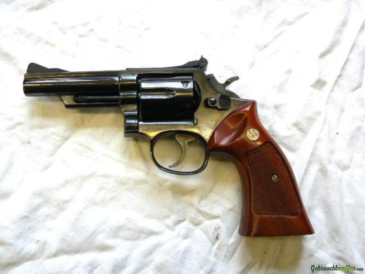Smith & Wesson 19-3 .357 Magnum