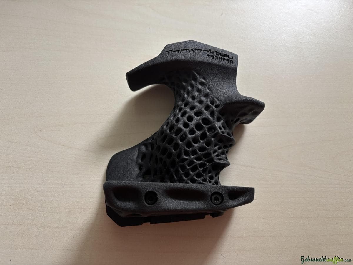 Meshpro Griff rechts M für FWB P8x