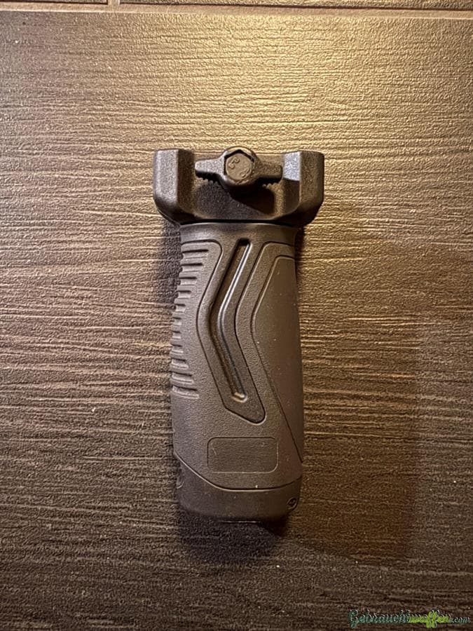 Vertical grip pour fusil