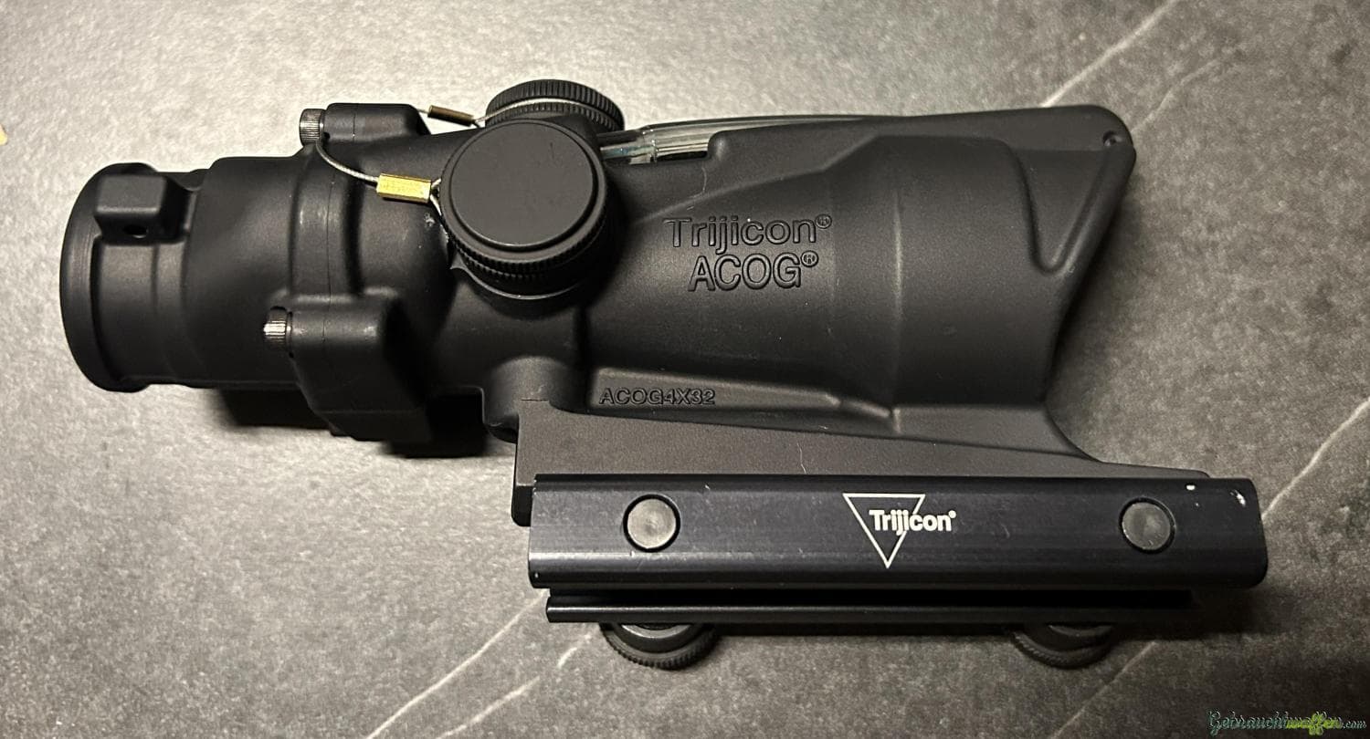 Trijicon ACOG 4x32 Grünes Chevron-Absehen — Bild 4