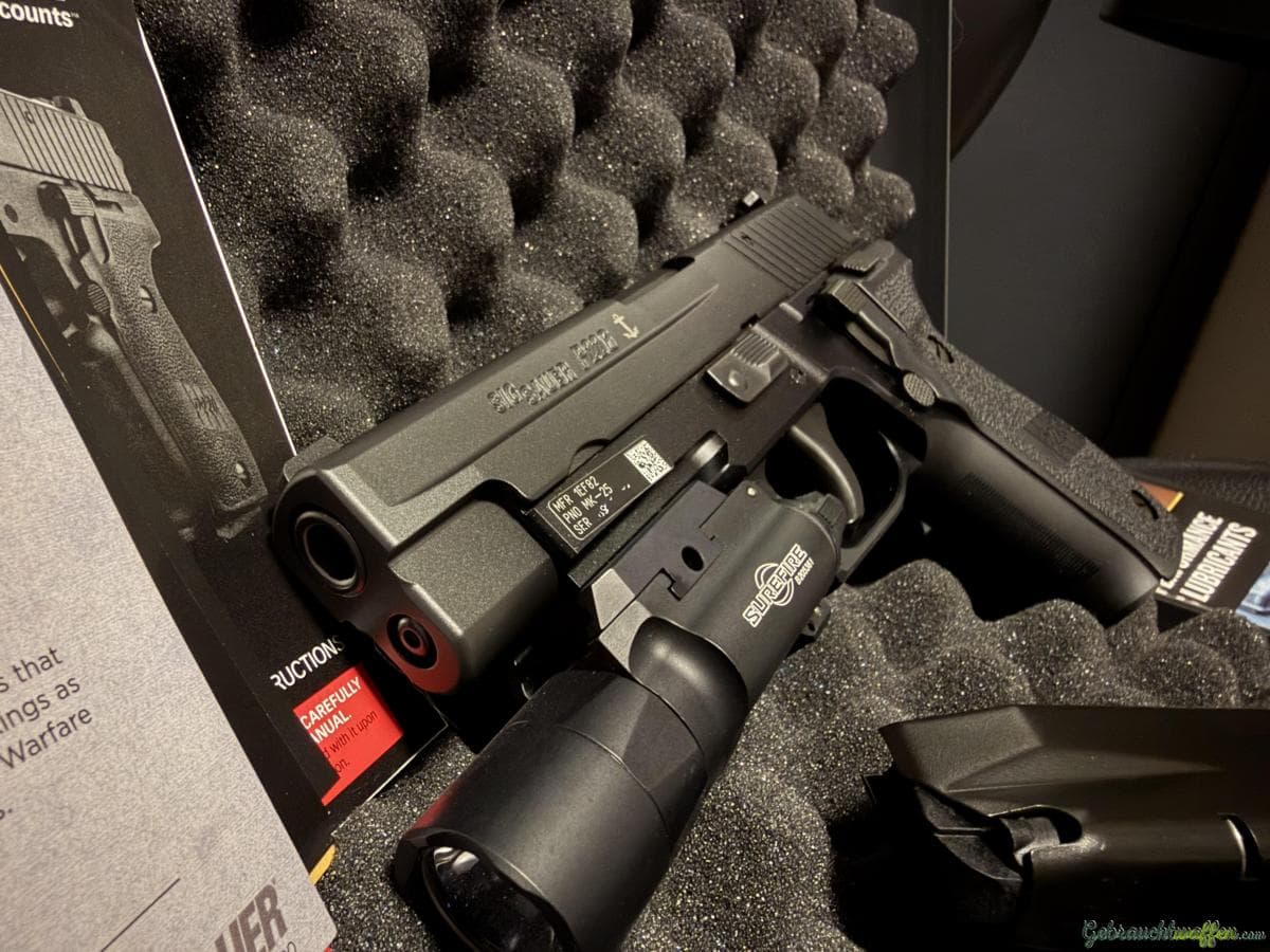 SIG SAUER P226 MK25 NAVY SEALS + Wie Neu + Surefire X300 — Bild 3