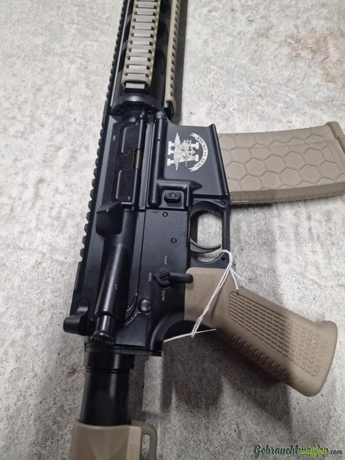 SDM M4 Seal Team Six 12'‚ Kaliber 5,56x45mm, ausgezeichneter Zustand — Bild 3