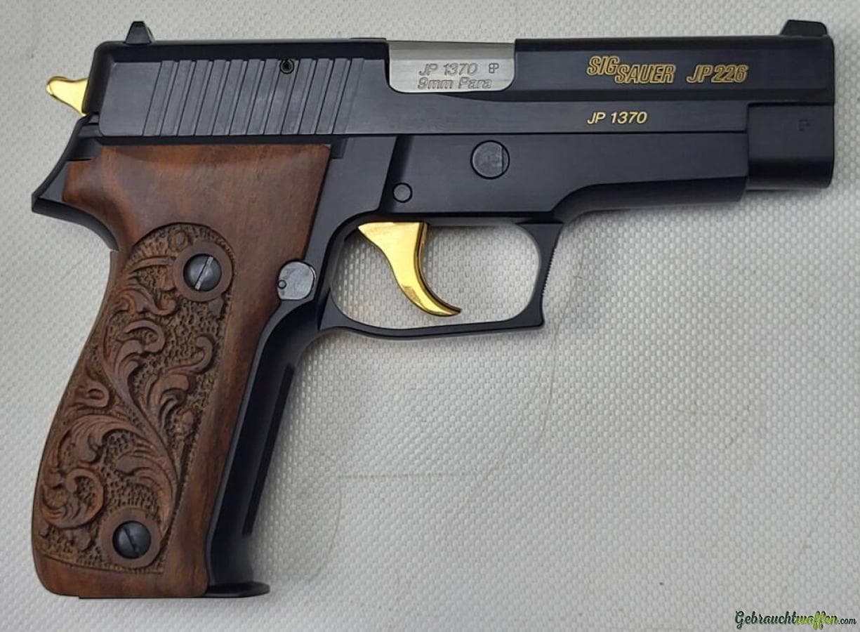 SIG P226 125-jähriges Jubiläum und SIG P220 Jahre SIG Firearms 1860–1985 — Bild 2