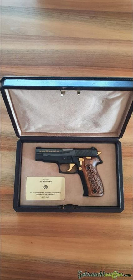 SIG-Sauer P226 9x19mm Parabellum/Luger/NATO