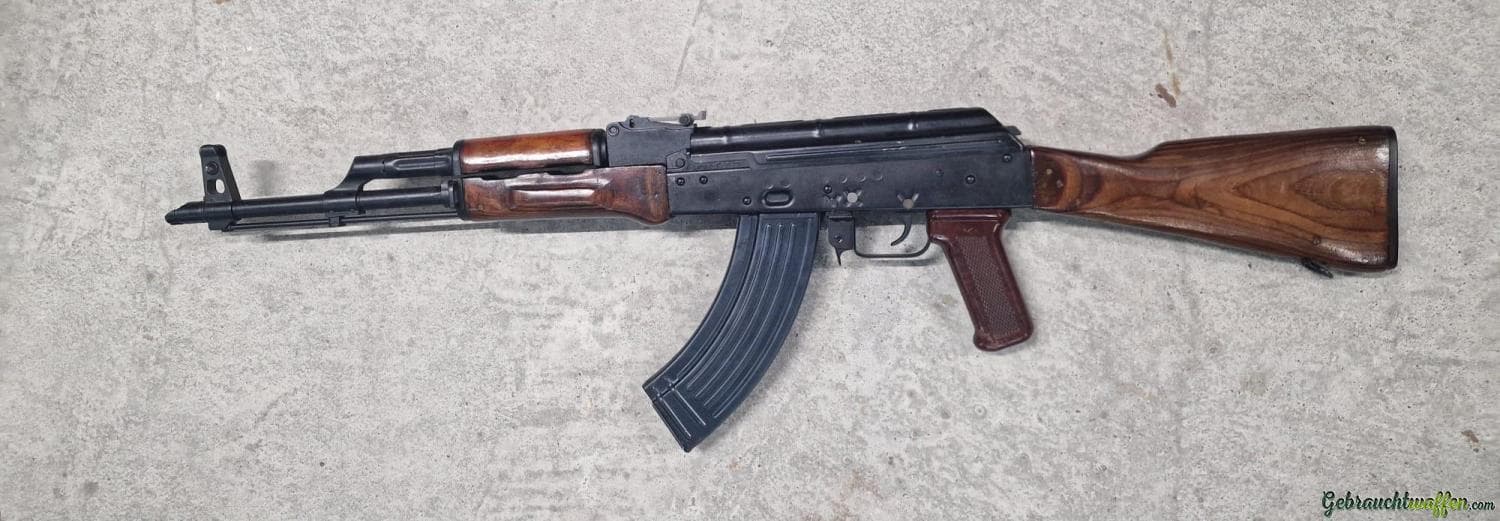 Ein halbautomatisches Gewehr (Ex-Full) Izhmash AKM-47 Ex-Full aus der damaligen Zeit — Bild 2