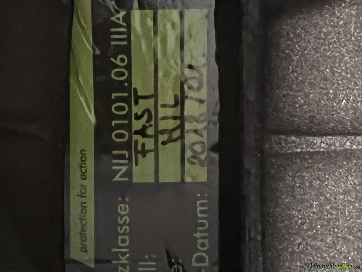 Balistischer Schutzhelm — Bild 2