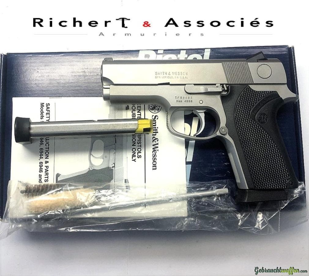 Smith & Wesson Model 4556 DAO cal. .45 ACP (1991) — Bild 4