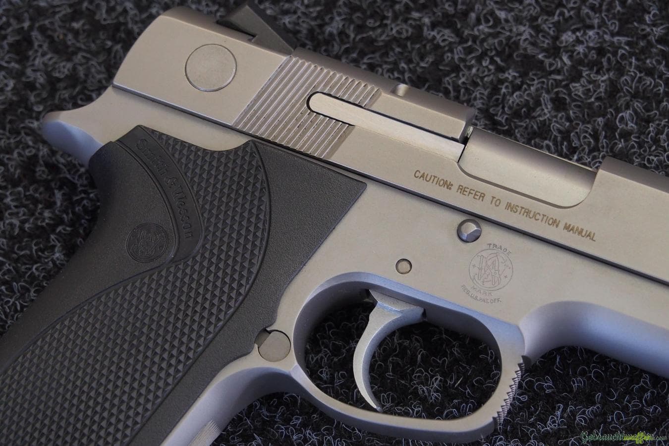 Smith & Wesson Model 4556 DAO cal. .45 ACP (1991) — Bild 5