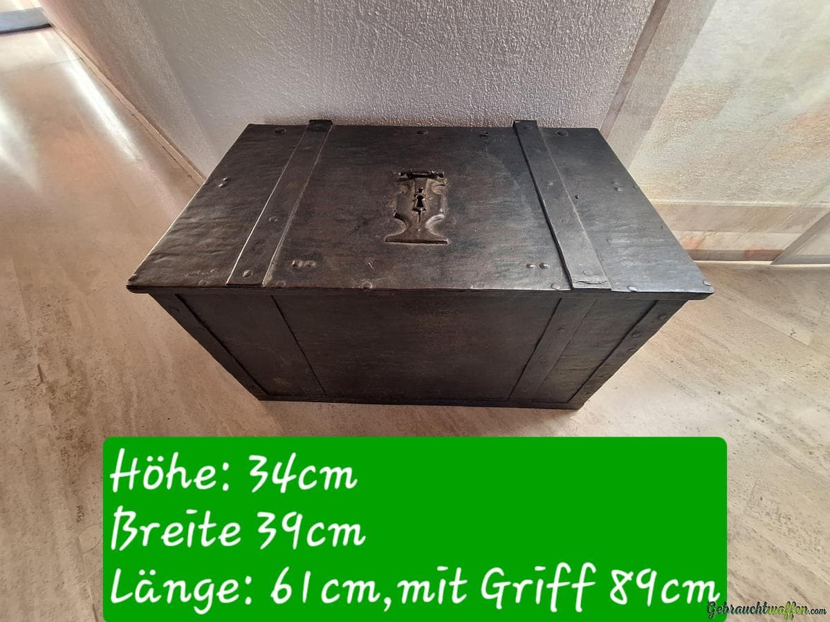 Alte Truhe — Bild 2