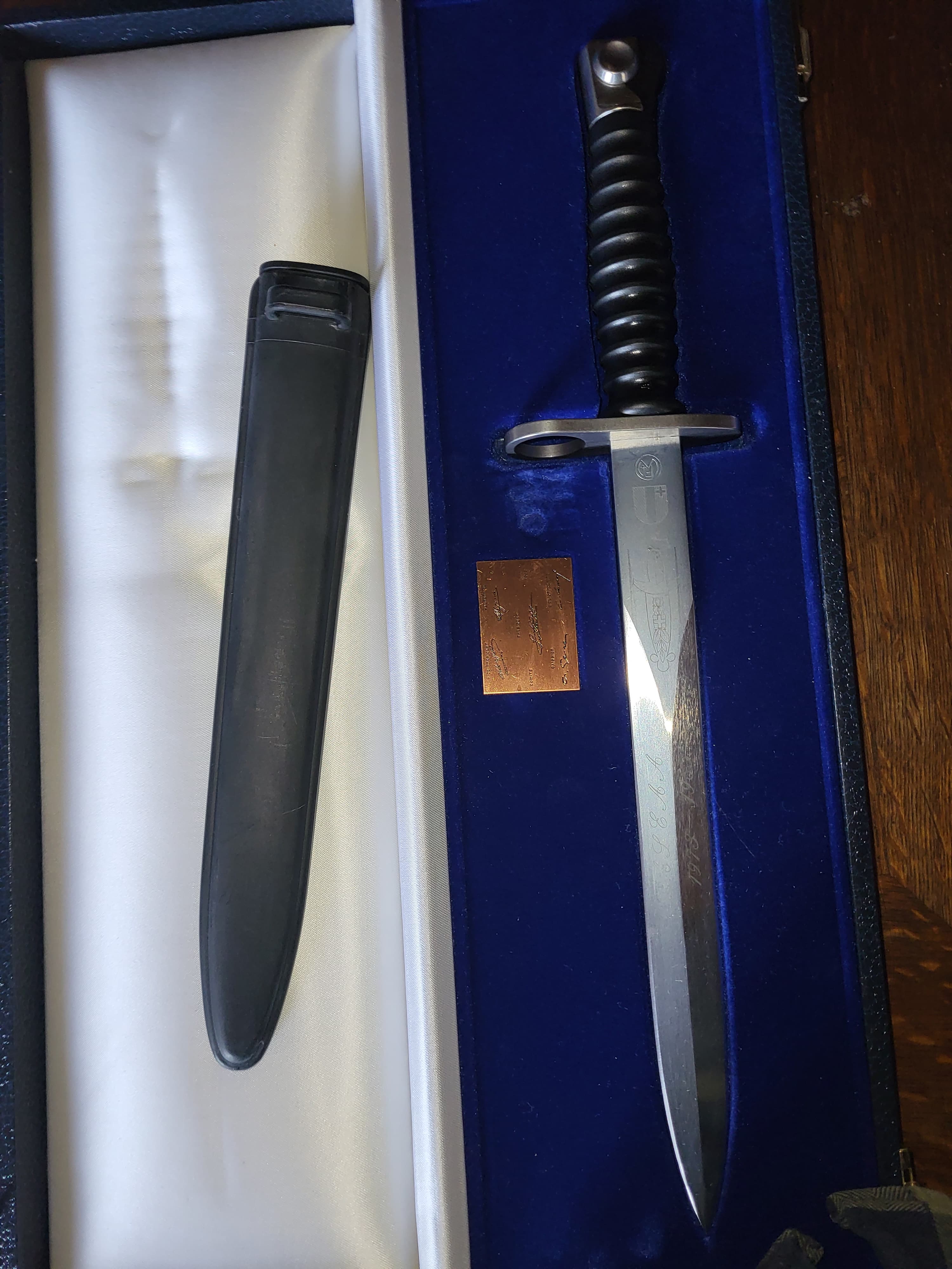 baïonnette commémorative suisse